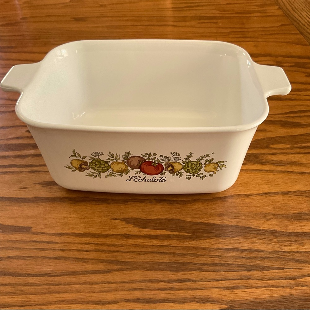 EUC VTG Corning Ware 1.5 Liter Casserole Dish P-4-B